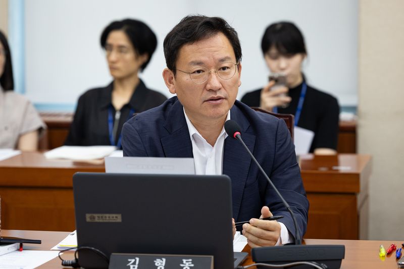 김형동 국민의힘 간사가 지난 8월 11일 국회에서 열린 제438회 국회(임시회) 기후에너지환경노동위원회 제1차 전체회의에서 인사말을 하고 있는 모습. 2026.8.11 ⓒ 뉴스1 유승관 기자