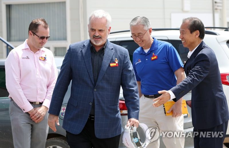 최문순, 반갑습니다 (출처=연합뉴스)