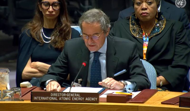 유엔 안전보장이사회(안보리) 회의에서 보고하는 라파엘 그로시 국제원자력기구(IAEA) 사무총장.연합뉴스