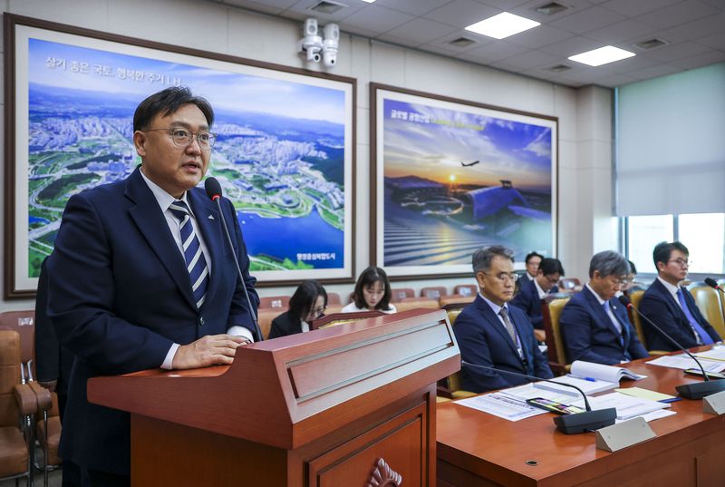 조상호 세종특별자치시장이 28일 서울 여의도 국회에서 열린 국회 국토교통위원회 국토법안심사소위원회에서 인사말을 하고 있다. 뉴시스