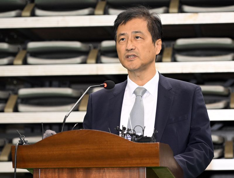 [서울=뉴시스] 사진공동취재단 = 이태한 선거관리위원회 특별검사가 28일 6.3 지방선거 투표용지 공개 검증을 위해 서울 올림픽공원 핸드볼경기장에서 기자회견을 하고 있다. 2026.10.28. photo@newsis.com
