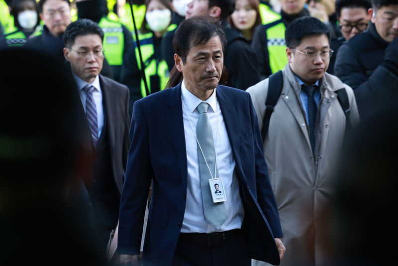 6·3 지방선거 투표용지 부족사태 등을 수사하는 이태한 특별검사가 28일 투표지 247만여장의 위조 여부 등 검증을 위해 서울 송파구 올림픽공원 핸드볼경기장으로 진입하고 있다. 2026.10.28 ⓒ 뉴스1 구윤성 기자
