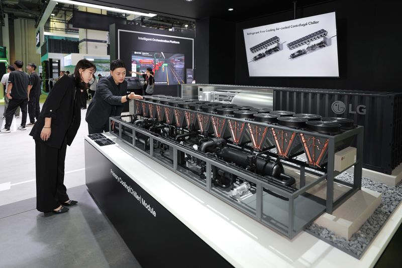LG전자가 인공지능(AI) 데이터센터 냉각기를 선보이고 있다. LG전자 제공