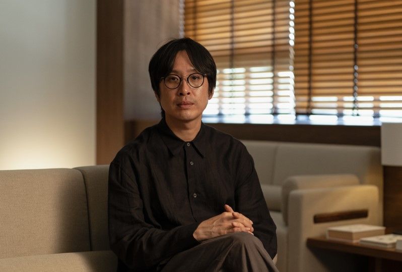 '올해의 작가상 2026' 최종 수상자로 선정된 홍진훤 작가. 사진=카스카, 국립현대미술관 제공