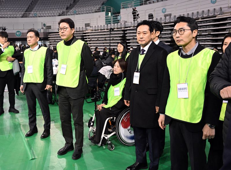 투표함 148일 만에 경기장 밖으로…올림픽공원 시위 전환점(종합)