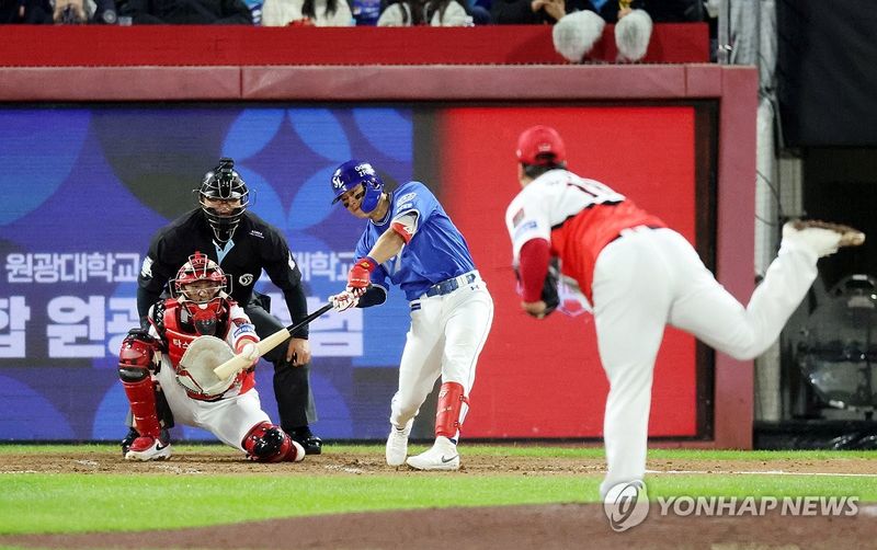 2루타 때리는 박승규 (출처=연합뉴스)
