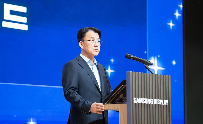 이청 삼성디스플레이 사장이 창립 14주년 기념식에서 발언을 하고 있다. 삼성디스플레이 제공