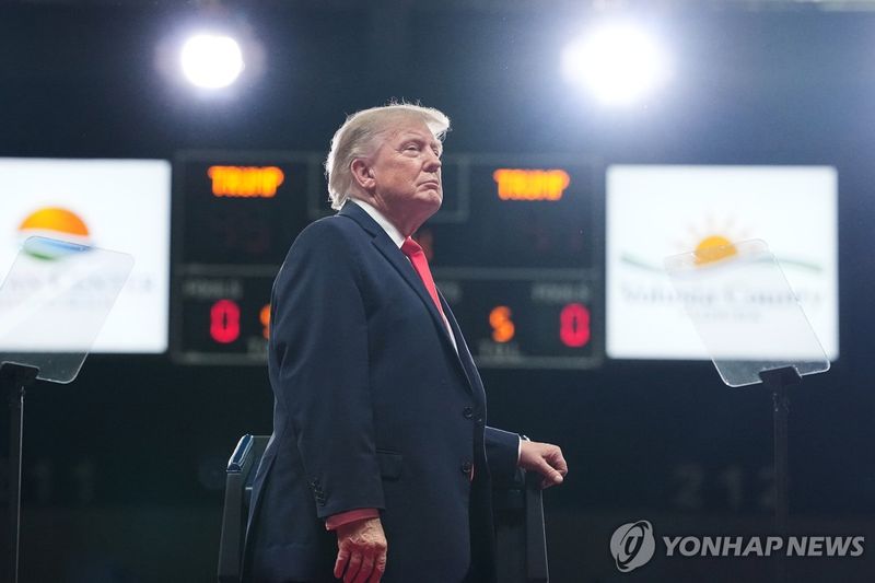 플로리다 데이토나 비치의 유세 현장을 찾은 도널드 트럼프 미 대통령 (출처=연합뉴스)